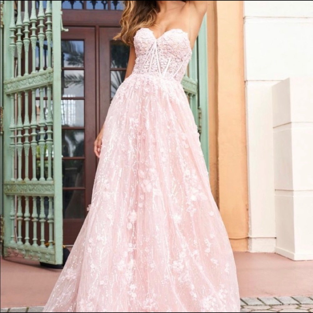 Sherri Hill 54305 Blush size 2